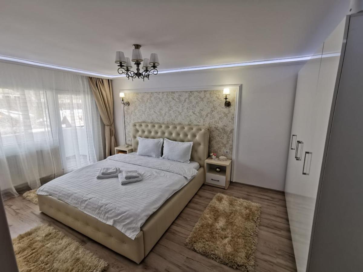 Apartament Gold Luxury Apartment ตือร์กูออกนา ภายนอก รูปภาพ