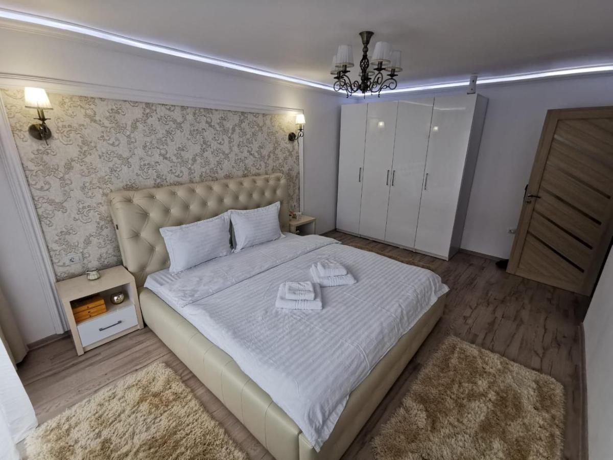 Apartament Gold Luxury Apartment ตือร์กูออกนา ภายนอก รูปภาพ