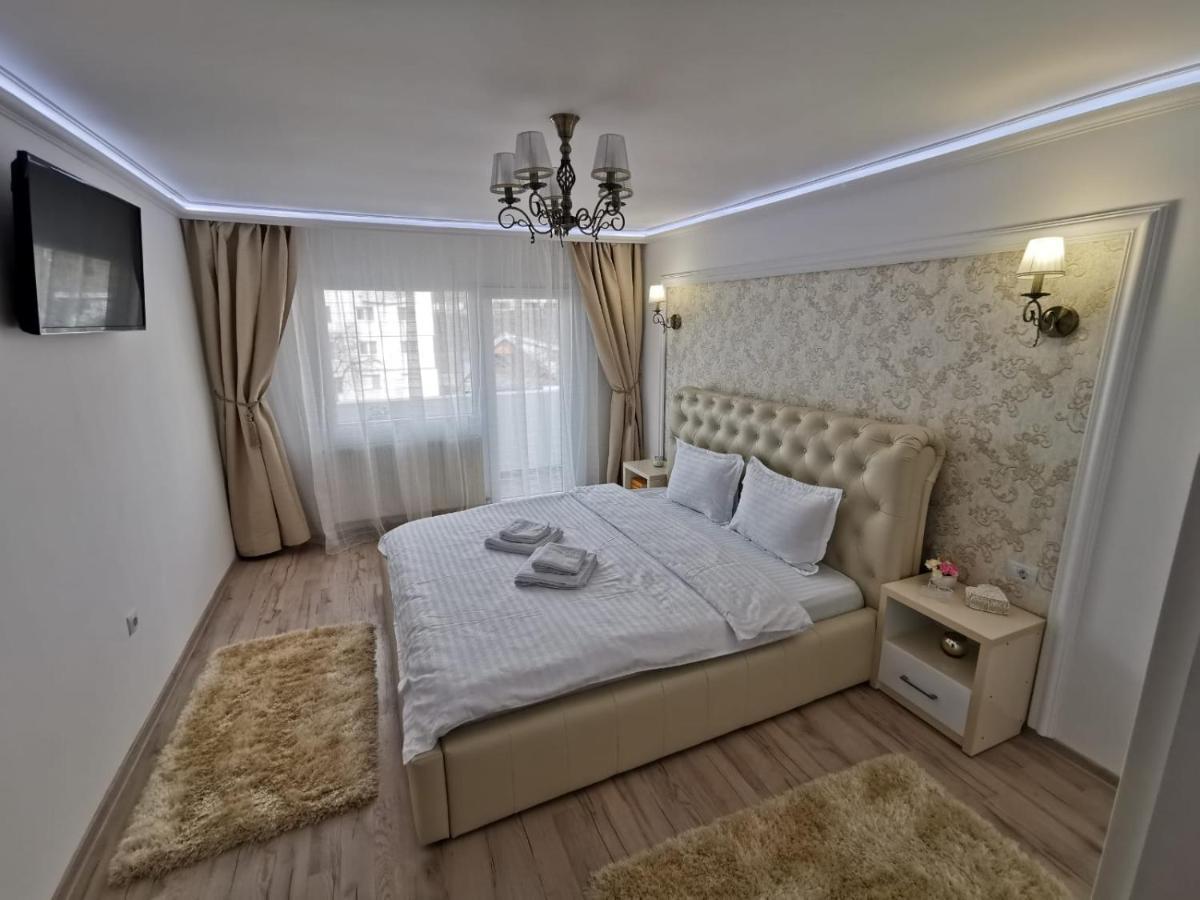 Apartament Gold Luxury Apartment ตือร์กูออกนา ภายนอก รูปภาพ