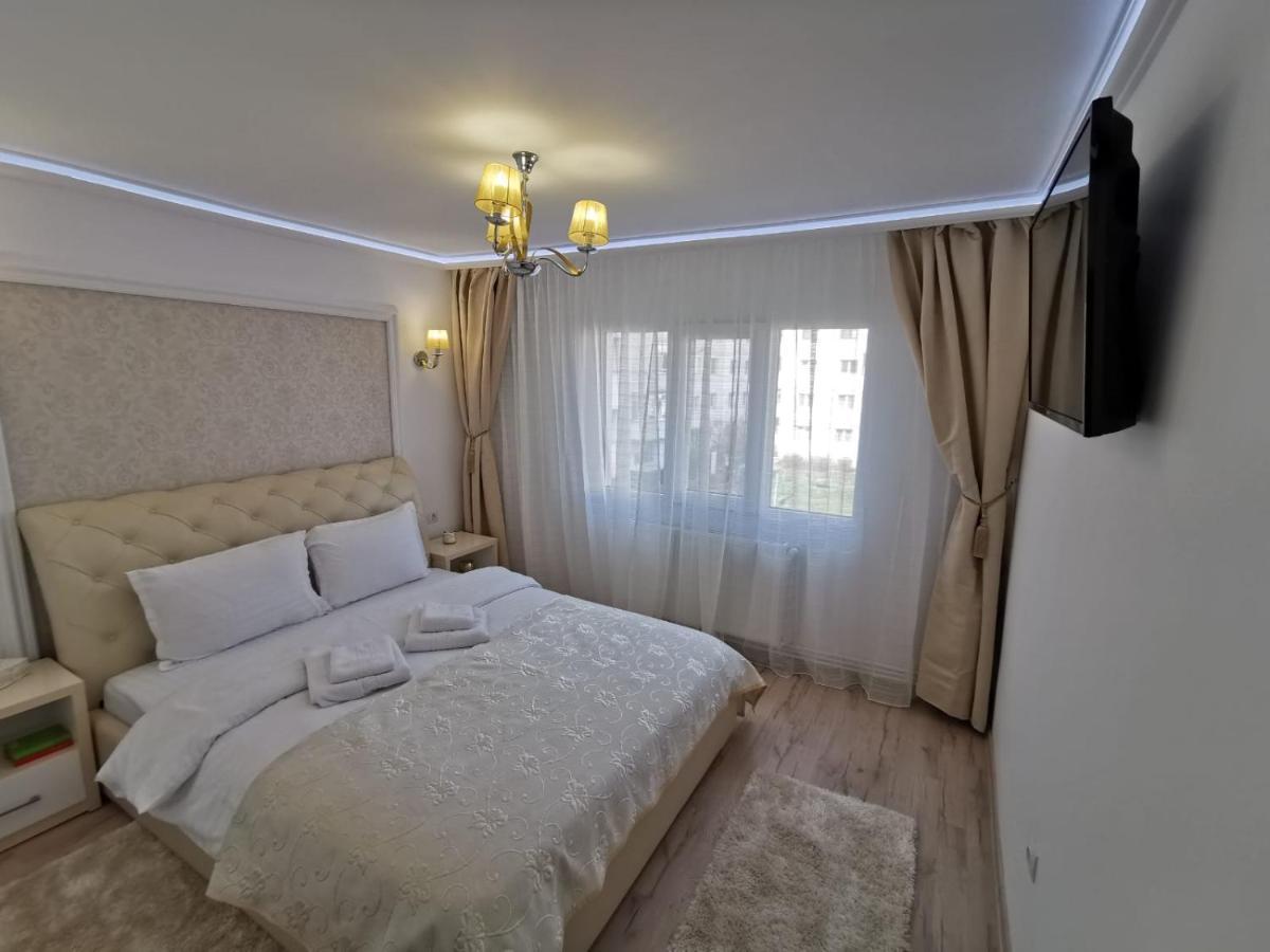 Apartament Gold Luxury Apartment ตือร์กูออกนา ภายนอก รูปภาพ