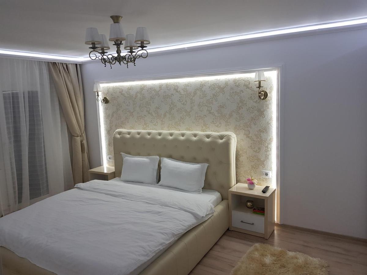 Apartament Gold Luxury Apartment ตือร์กูออกนา ภายนอก รูปภาพ